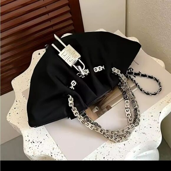 Black Chain Shoulder Bag - Picture 4 of 6
